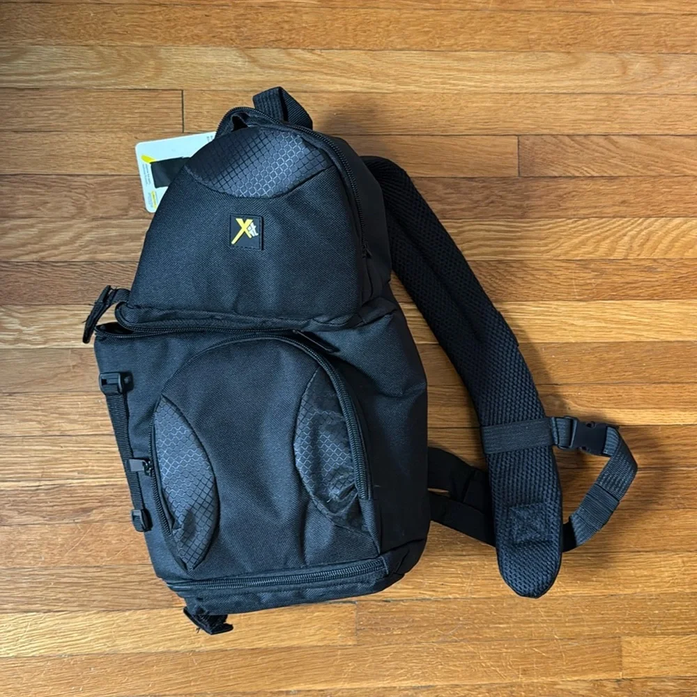 NWT camera bag